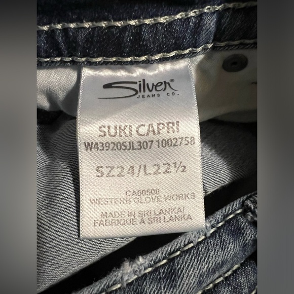 Silver Suki Capri jeans, size 24 - Picture 8 of 9
